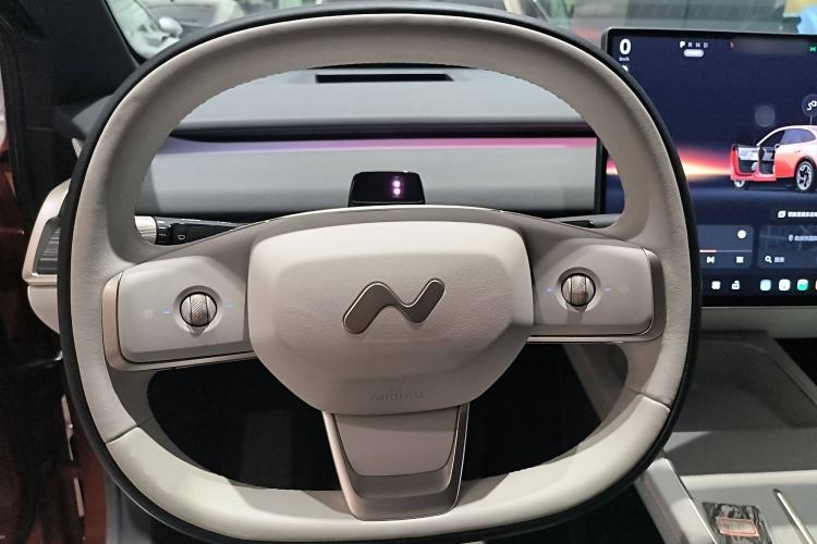 Used ONVO L60 2024 60 kWh Rear-Drive Version