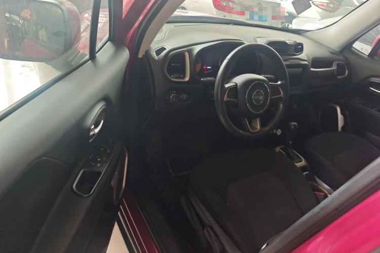 Used Jeep Renegade 2018 Connected Large Screen Version 180T Automatic High-Energy Edition Driver Seat