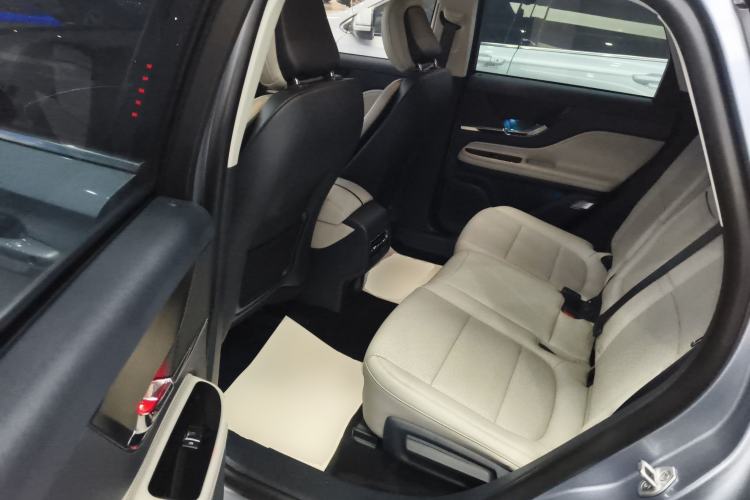 Used Lincoln Corsair 2023 2.0T Two-Wheel Drive Luxury Edition Left Rear Seat