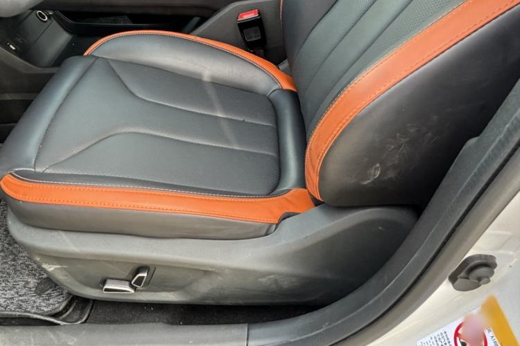 Used CHANGAN UNI-V 2023 1.5T Prestige Model