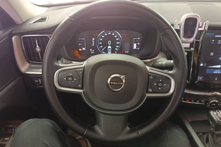 Used Volvo XC60 2019 T5 4x4 Smart Edition China VI Standard