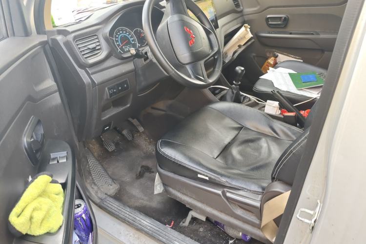 Used Wuling Hongguang V 2022 1.5L Enjoy Edition Hydraulic Power Steering LAR