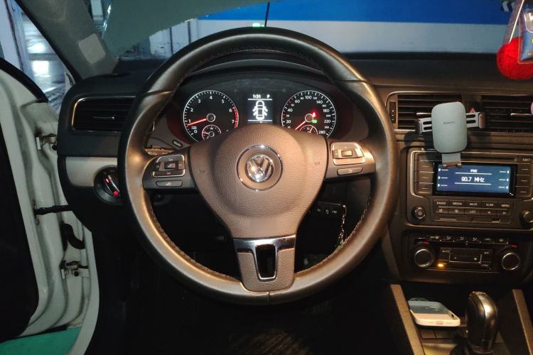 Used Volkswagen Sagitar 2014 Revised Version 1.4TSI Automatic Luxury Edition