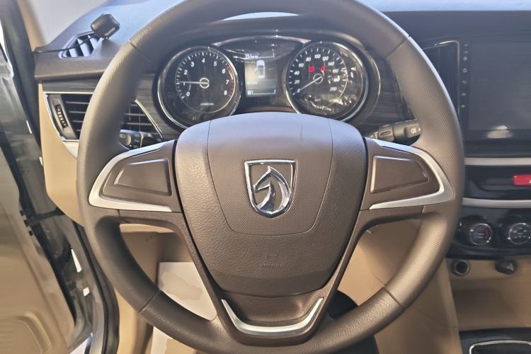 Used Baojun 730 2016 1.5L Manual Comfort Version 7 Seats China V Emission Standard