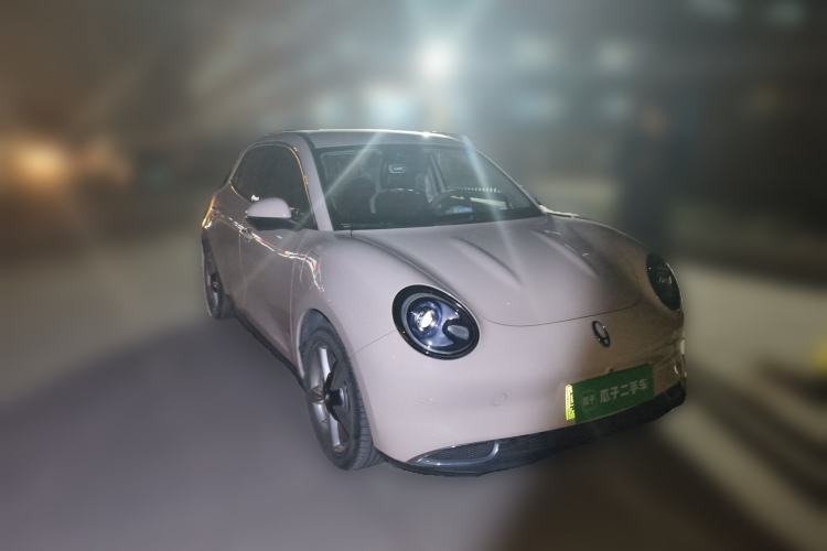 Used ORA Good Cat 2023 401 km Standard Range Luxury Version Lithium Iron Phosphate Front Right 45 Deg