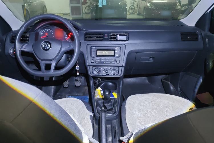 Used Volkswagen Santana 2016 1.6L Manual Fashion Edition Center Console