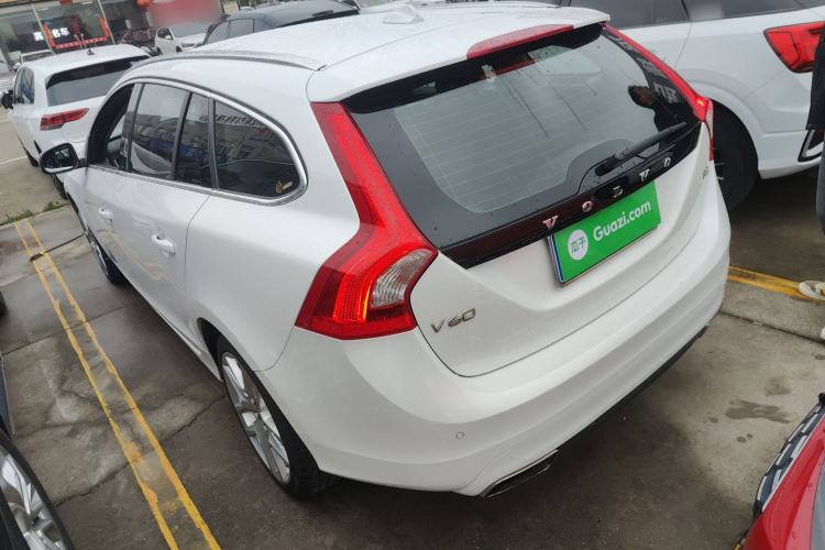 Used Volvo V60 2017 T5 Zhiyi Edition China V Standard Rear Left 45 Deg