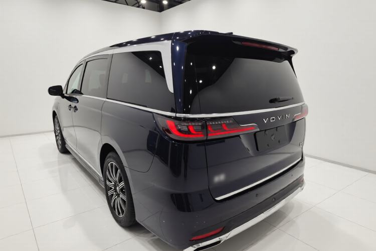 Used VOYAH Dream 2025 EV Four-Wheel Drive Prestige Kunpeng Edition Exterior 2