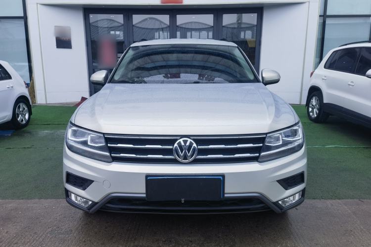 Used Volkswagen Tiguan L 2020 330TSI Automatic Two-Wheel Drive Luxury Edition China VI Standard Exterior 2