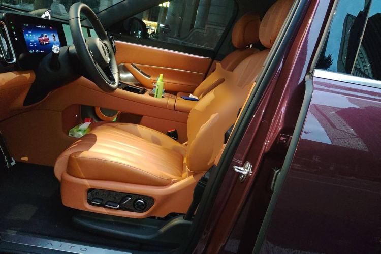 Used Hima AITO M8 2025 Extended-Range Max+ Version 53.4 kWh 6-Seater Edition
