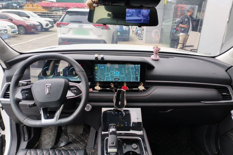 Used Bestune T99 2020 20TD Automatic Premium Edition Center Console