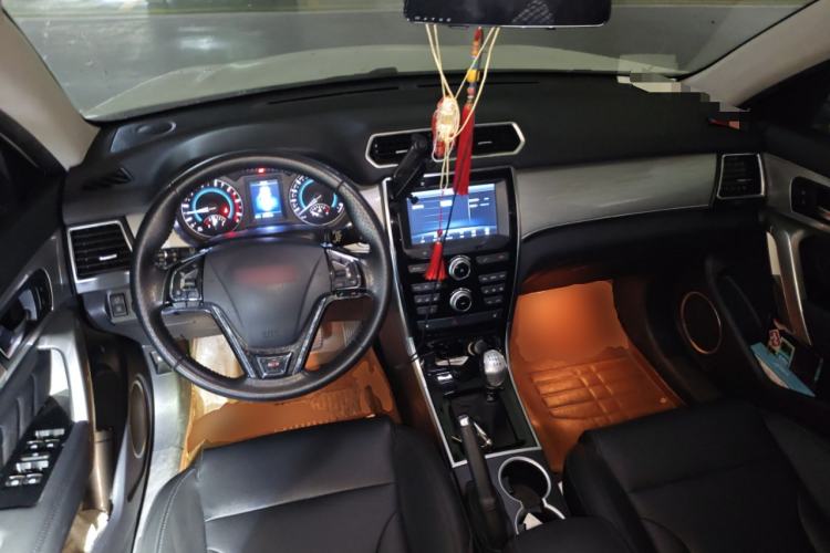 Used Haval H2 2014 1.5T Manual Two-Wheel Drive Elite Edition