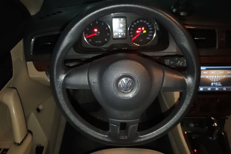 Used Volkswagen Lavida 2013 Restyled Classic 1.6L Automatic Comfort Edition
