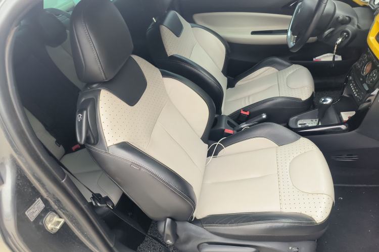 Used DS 3 2012 1.6L Fashion Edition Right Front Seat