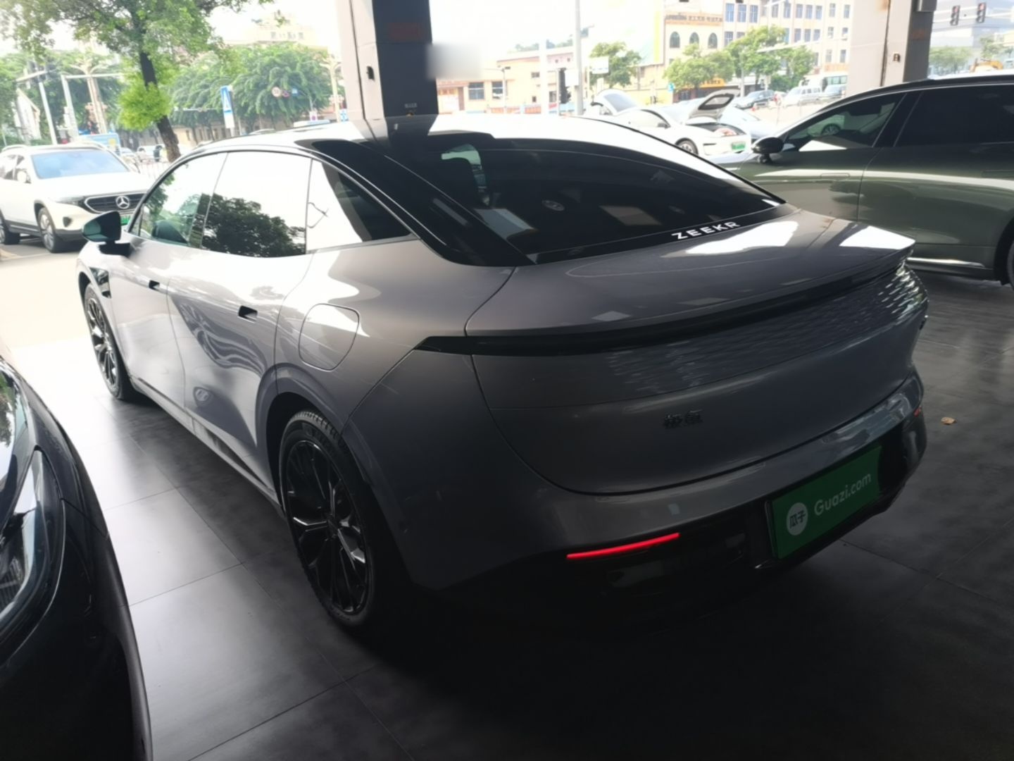 Zeekr 007 2025 Four-Wheel Drive Intelligent Driving Version 75 kWh — снимка 13