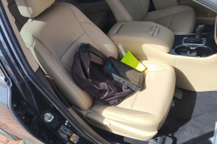 Used Toyota Highlander 2018 2.0T Two-Wheel Drive Elite Edition 5 Seats Emission Standard China V
