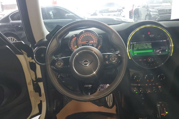 Used MINI 2019 2.0T COOPER S Artist