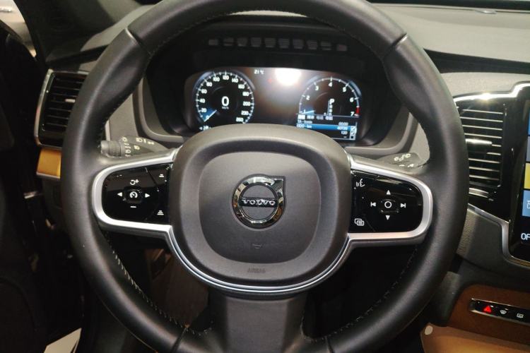 Used Volvo XC90 2019 T6 Zhiyi Edition 7-Seater China VI Standard
