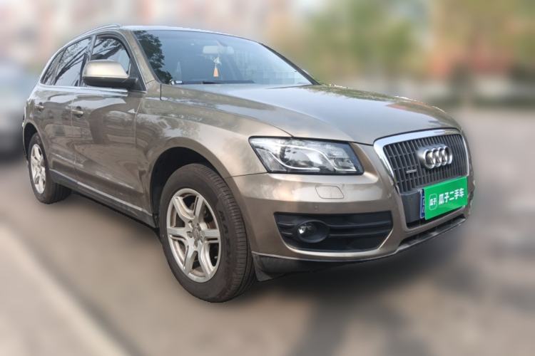 Used Audi Q5 2012 2.0TFSI Technology Model Front Right 45 Deg