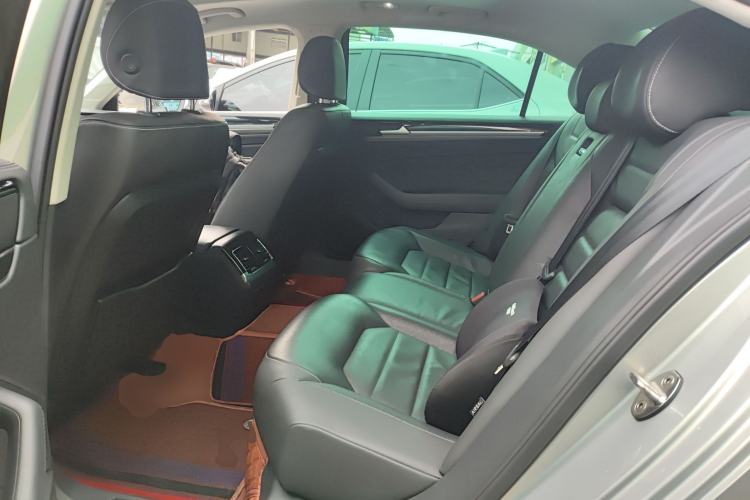 Used Volkswagen Phideon 2019 380TSI Two-Wheel Drive Business Edition China V Standard
