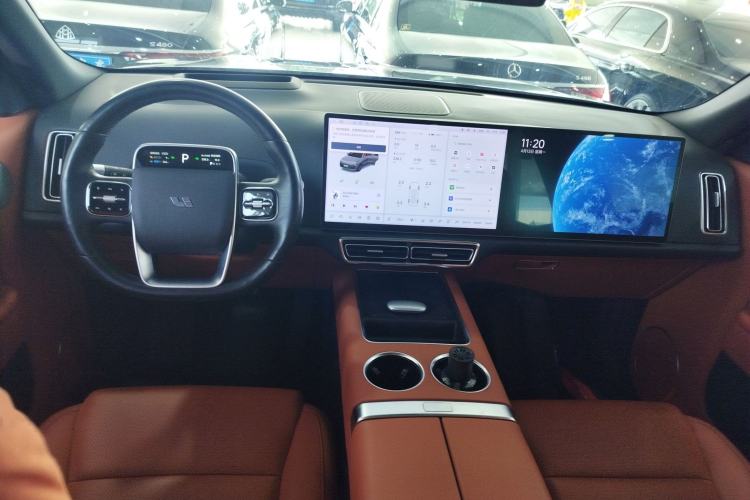 Used Li Auto L8 2023 Pro Model Center Console