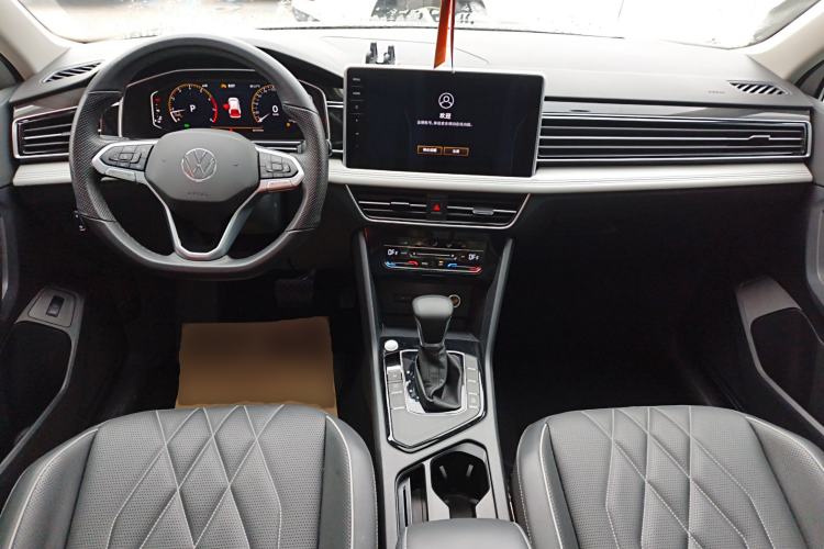 Used Volkswagen Tiguan L 2024 300TSI Automatic Two-Wheel Drive Smart Edition
