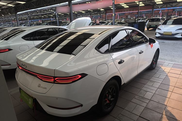 Used BYD Qin PLUS 2025 DM-i Smart Drive 55KM Leading Model
