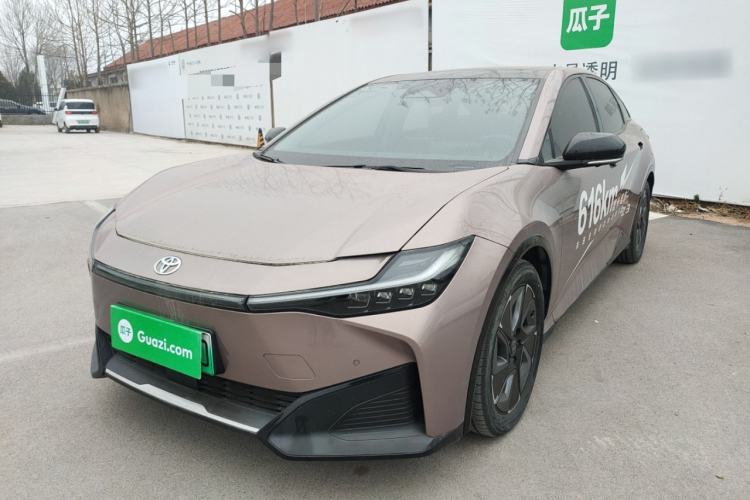 Used Toyota bZ3 2023 616 km Long-Range Premium