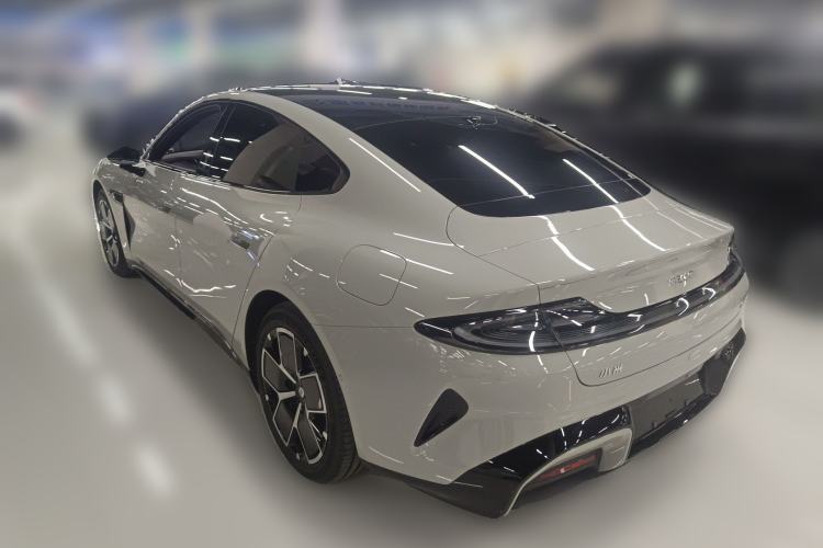 Used Xiaomi Auto SU7 2024 Rear-Drive Long-Range Intelligent Driving Version
