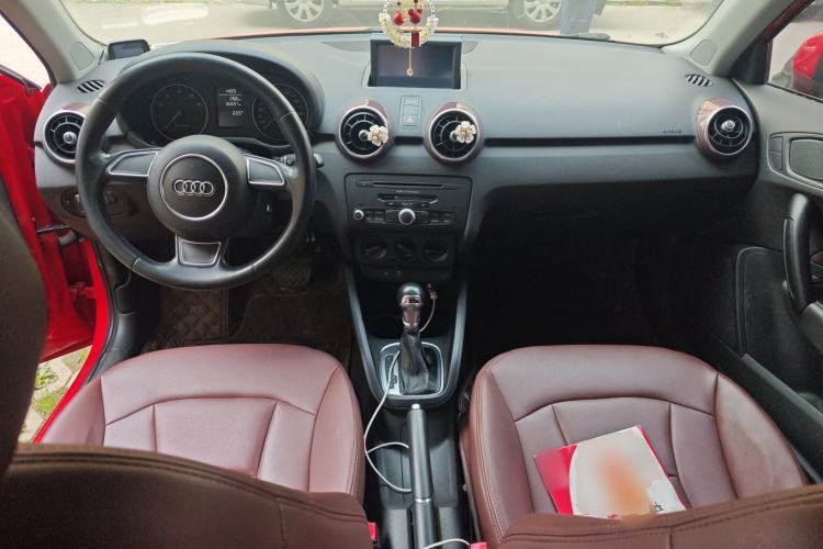 Used Audi A1 2014 30 TFSI Fashion Model Center Console