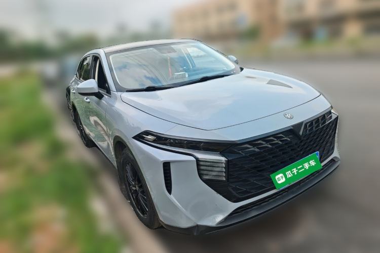 Used Venucia V 2021 260T Idol Edition Front Right 45 Deg