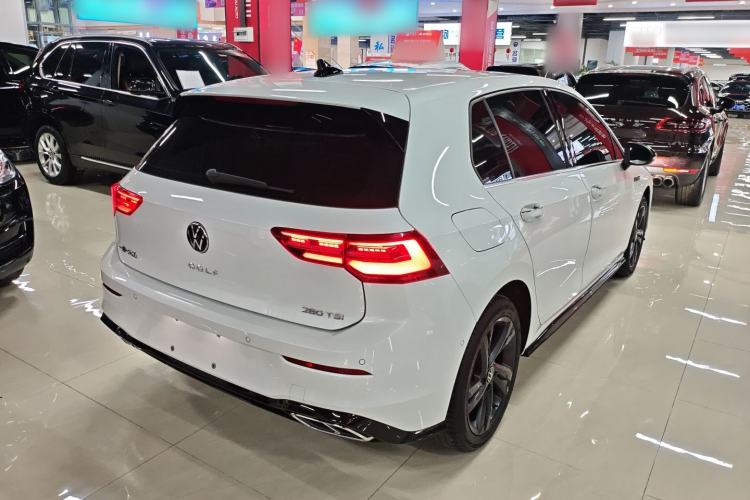 Used Volkswagen Golf 2023 Facelift 280TSI DSG R-Line Rear Right 45 Deg