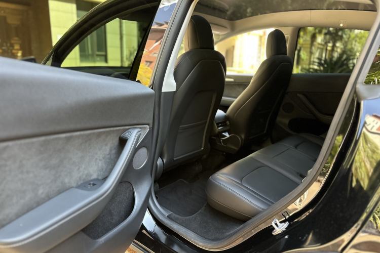 Used Tesla Model Y 2021 Standard Range Rear-Wheel Drive Version