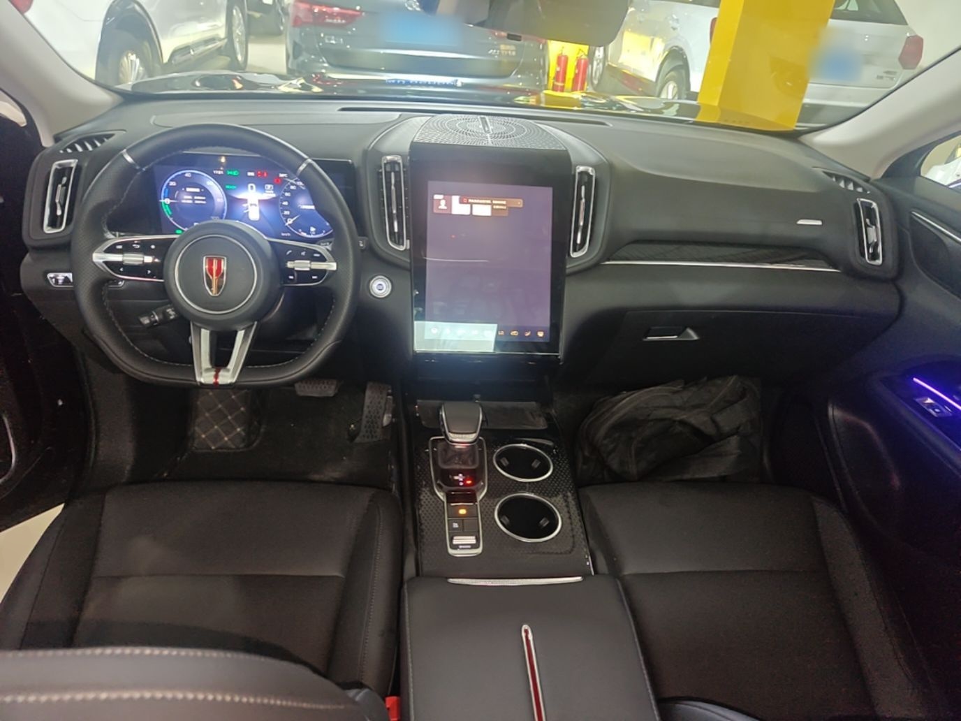 Hongqi HS3 PHEV 2025 Model 117km Jingwei Edition — снимка 12