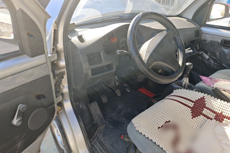 Used Wuling Rongguang 2011 1.2L Base Version
