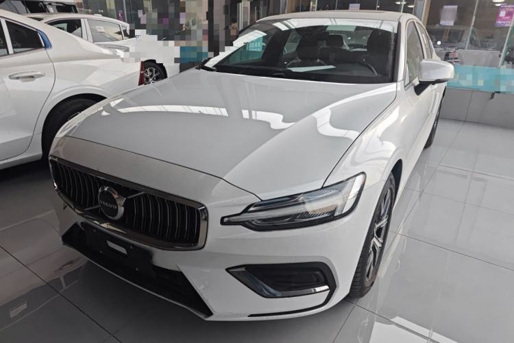 Used Volvo S60 2026 Model B4 Zhiyi Luxury Edition