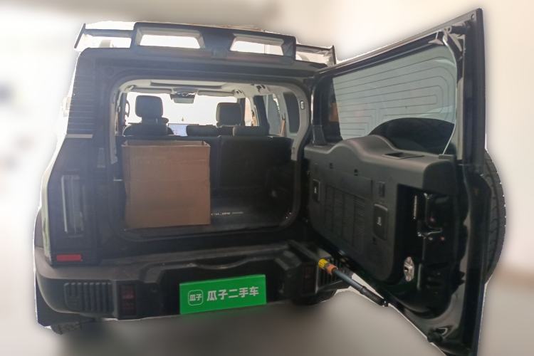 Used JETOUR Traveler 2023 2.0T Four-Wheel Drive Conqueror Trunk