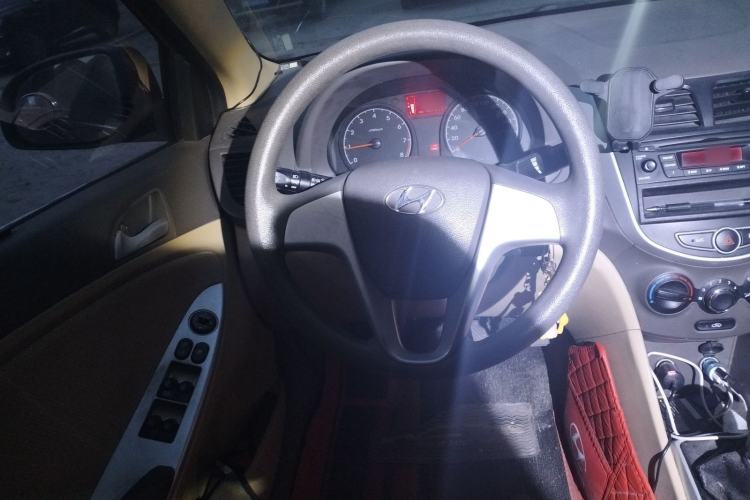 Used Hyundai Verna (older generation) 2010 Sedan 1.4L Manual Comfort GS
