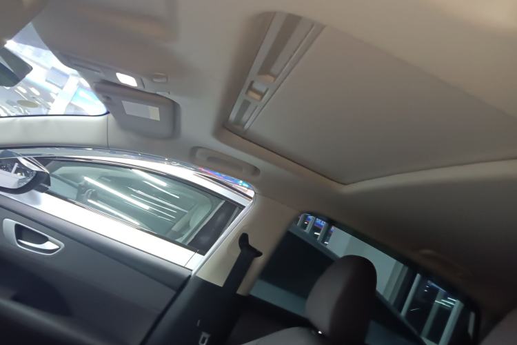 Used Roewe D6 2025 450 km Premium Edition
