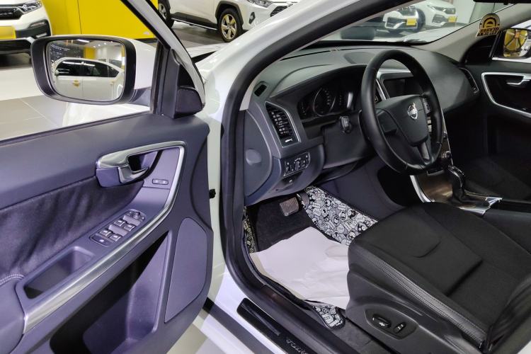 Used Volvo XC60 2016 T5 Smart Drive Edition