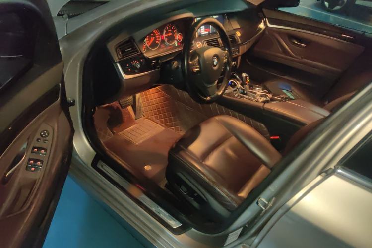 Used BMW 5 Series 2014 525Li Luxury Design Package
