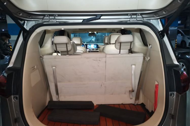 Used Buick GL8 2023 ES Lu Zun Luxury Model Trunk