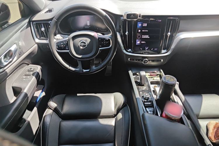Used Volvo V60 2021 B5 Zhiyuan Sport Edition Steering Wheel