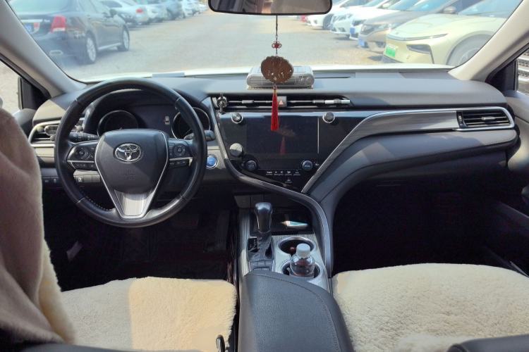 Used Toyota Camry 2019 Dual-Engine 2.5 HG Luxury Edition China VI Standard
