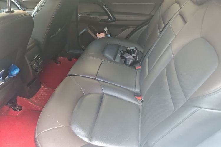 Used GAC Trumpchi GS4 2017 235T Automatic Two-Wheel Drive Luxury Smart Connectivity Version Left Rear Seat