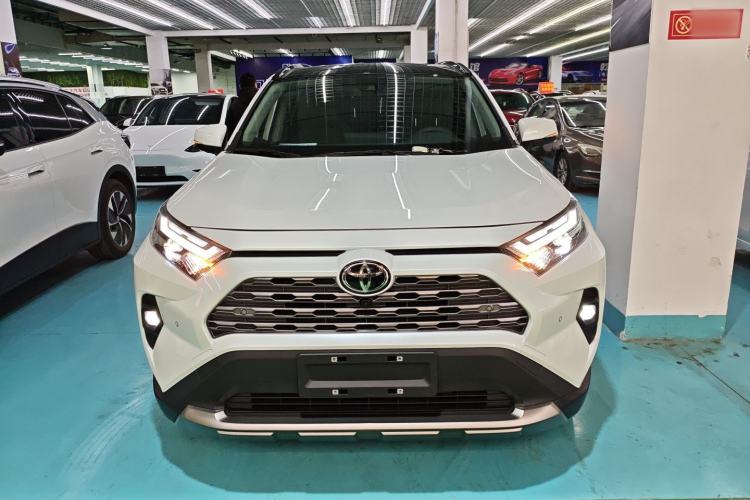 Used Toyota RAV4 2024 2.0L CVT Two-Wheel Drive Fashion Plus Edition
