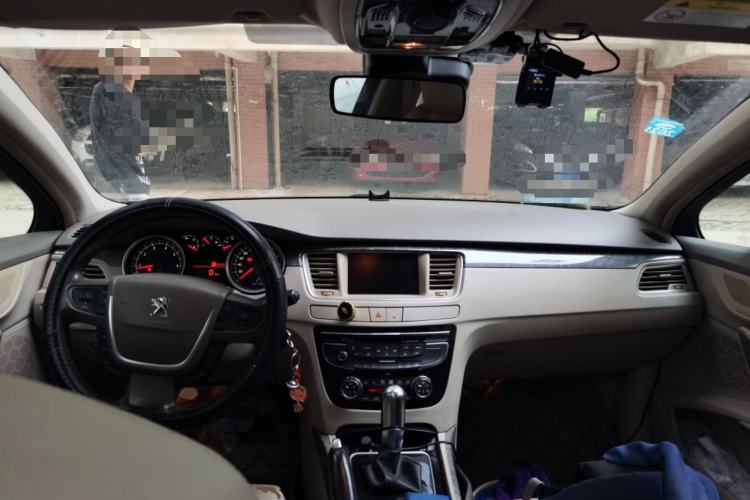 Used Peugeot 508 2011 2.3L Automatic Luxury Edition Center Console