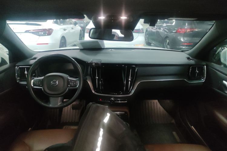 Used Volvo S60 New Energy 2021 T8 E-Drive Hybrid Four-Wheel Drive Smart Luxury Edition Center Console
