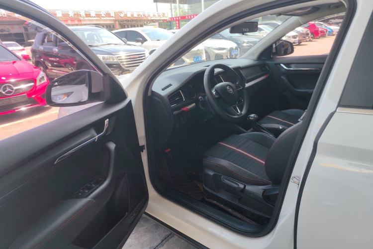 Used Skoda Kamiq 2020 GT 1.5L Automatic Flagship Model China VI Standard Driver Seat