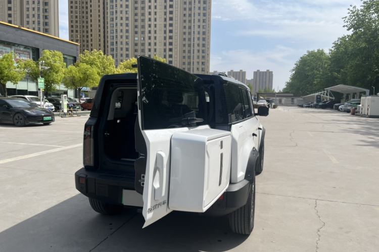 Used iCAR 03 2024 401km Two-Wheel Drive Standard Advanced Version Exterior 3